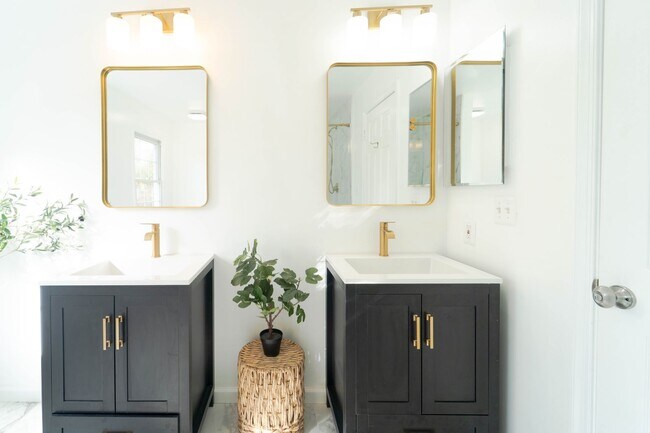 Building Photo - Fabulous Home in Aquia Harbor