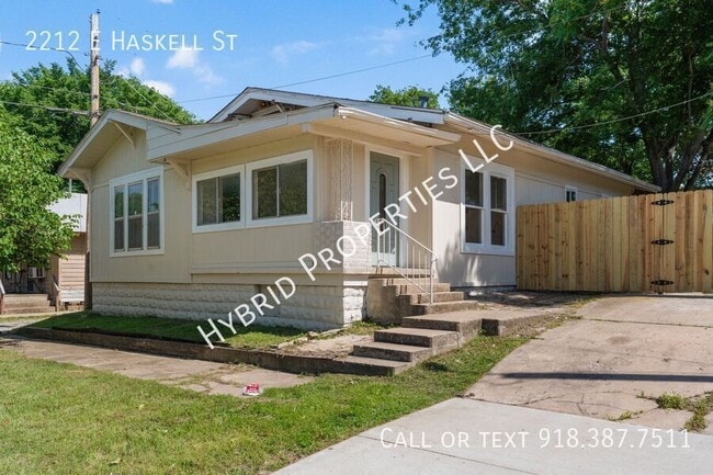 Building Photo - 2212 E Haskell St