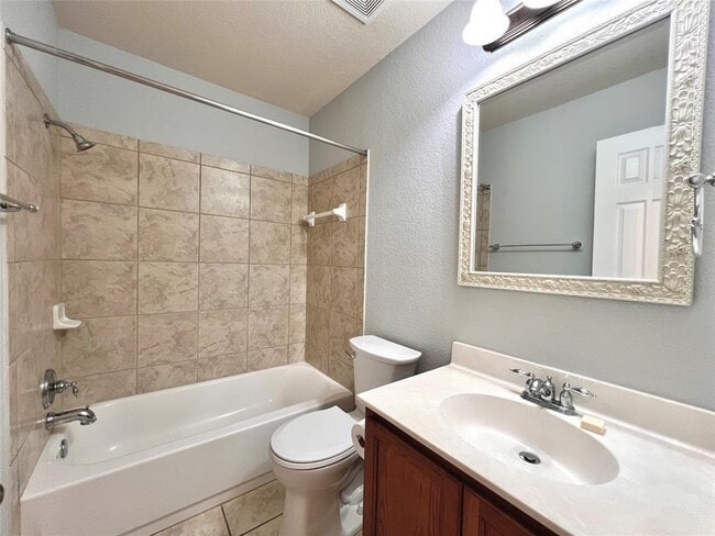 Building Photo - 1517 Big Thicket Dr