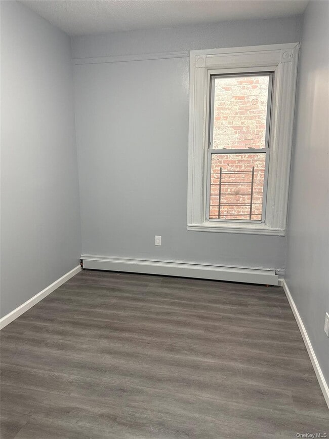 Building Photo - 1449 Longfellow Ave