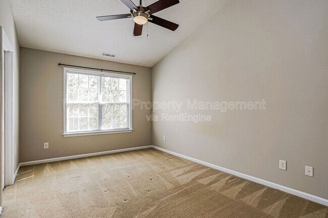 Building Photo - 335 Anterbury Dr