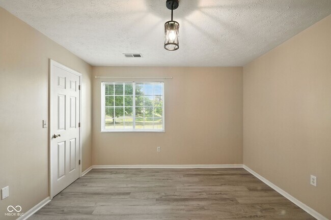 Building Photo - 12598 Tennyson Ln