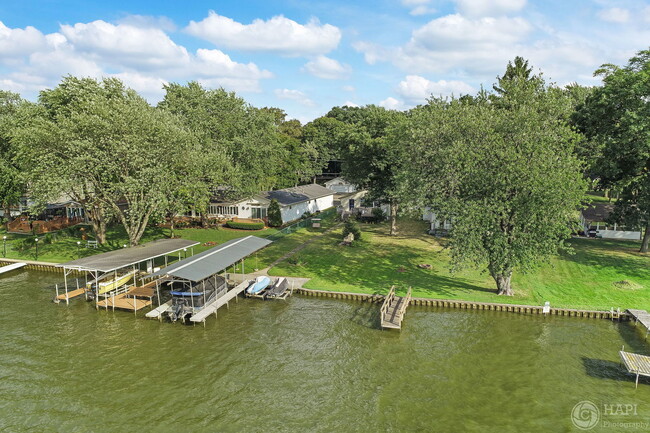 Building Photo - 1904 River Terrace Dr