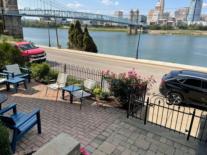 Front terrace - 225 Riverside Dr