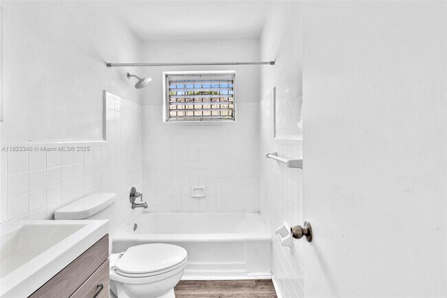 Building Photo - 5802 NE 3rd Ave