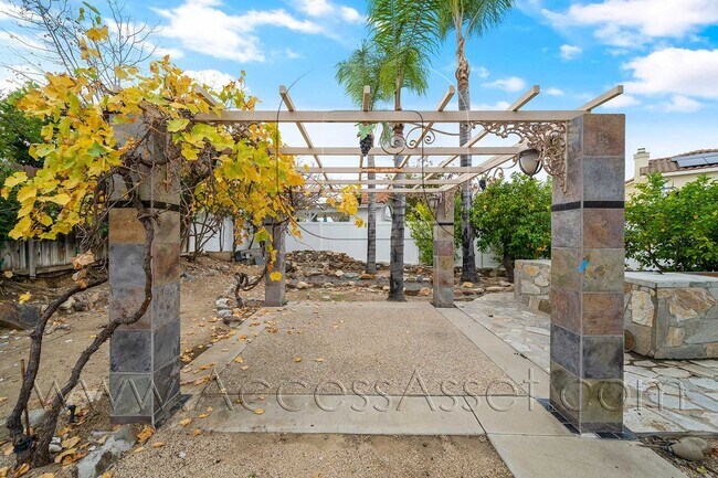 Building Photo - 25448 Lavender Cir
