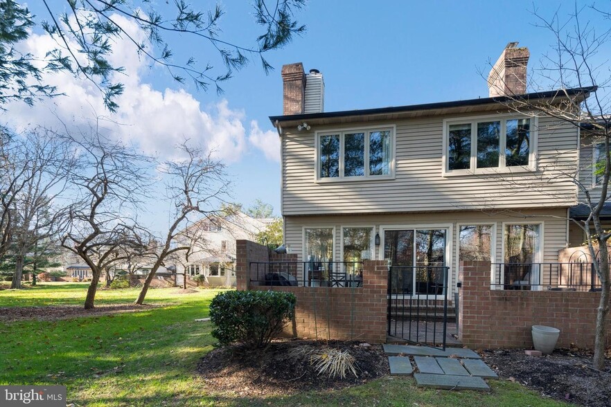 Building Photo - 70 Sutphin