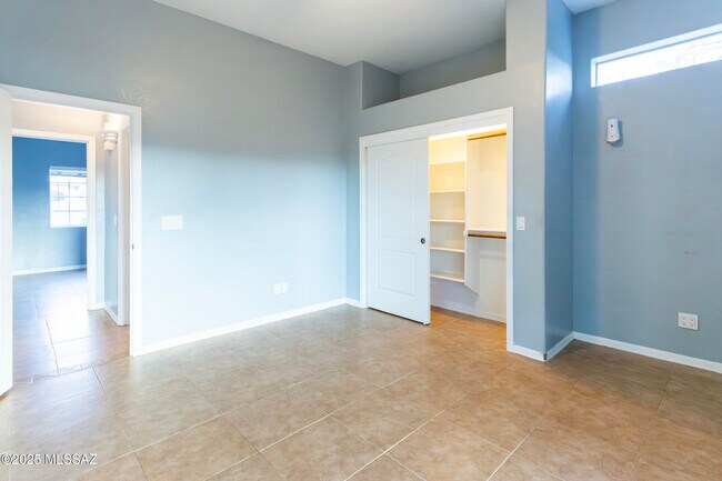 Building Photo - 414 Bury Ct