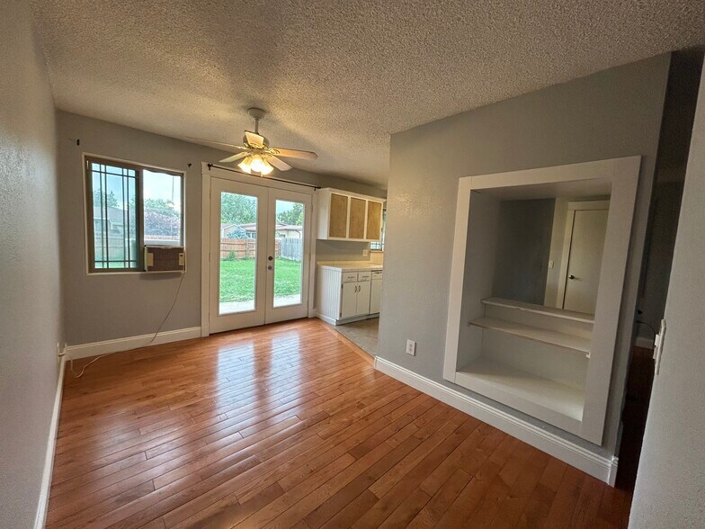 Kitchen Nook/Dinning - 632 37th Ave