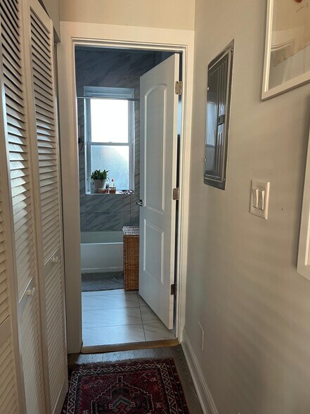 Building Photo - 3116 N Milwaukee Ave