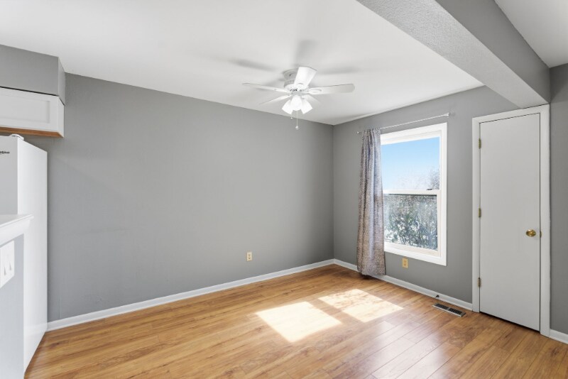 Building Photo - 1450 S Webb Rd