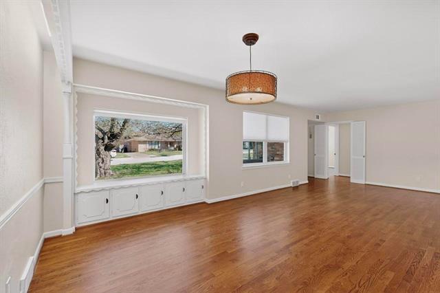 Building Photo - 2120 Healey Dr