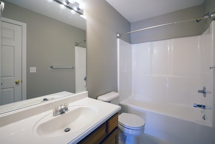 Building Photo - 17 Silver Creek Dr