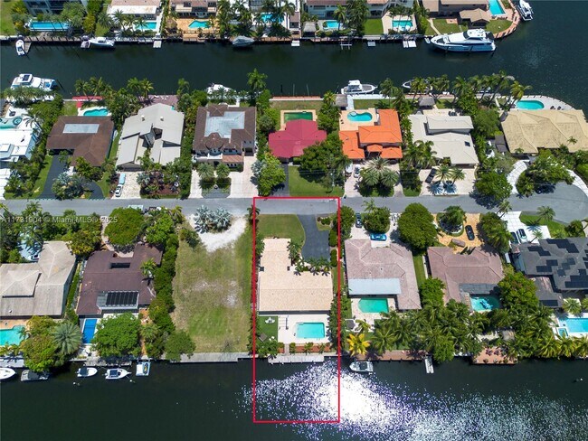 Building Photo - 636 Hibiscus Dr