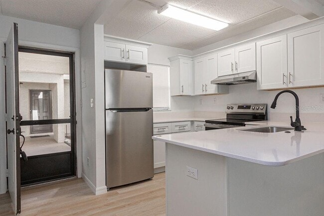 Building Photo - 100 E Kentucky Ave