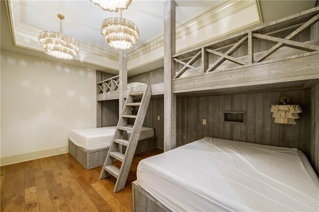 Building Photo - 521 Brendlynn Ct