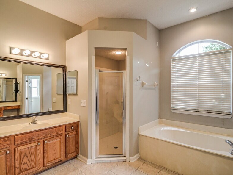 Building Photo - 412 Sparrow Branch Cir