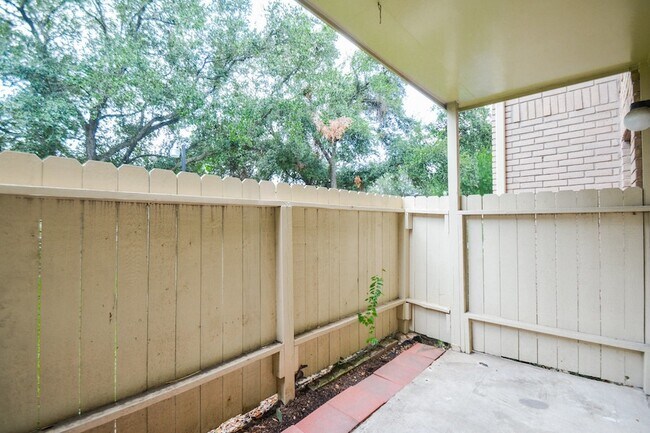 Building Photo - 2120 El Paseo St