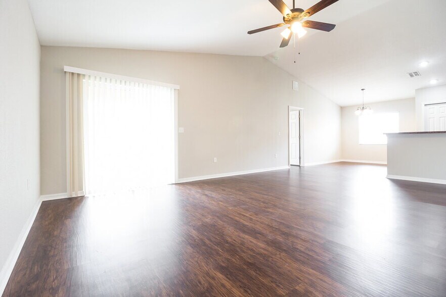 Building Photo - 2533 Bobby Lee Ln