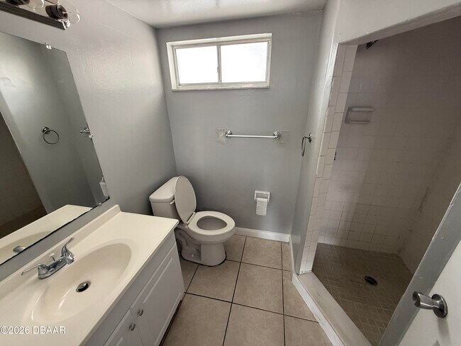 Building Photo - 1850 S Park Ave