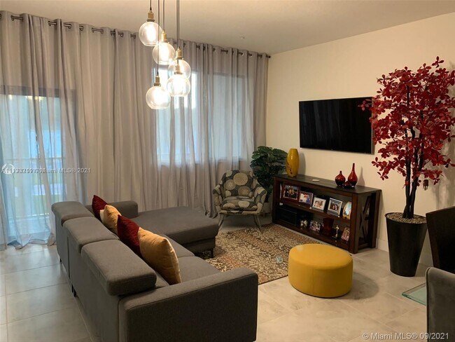 Building Photo - 4747 NW 85th Ave