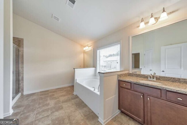 Building Photo - 4990 Brierstone Dr