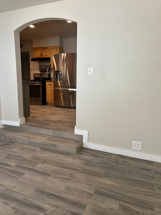 Building Photo - 237 Mink Dr