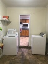 Building Photo - 311 Linden Cir