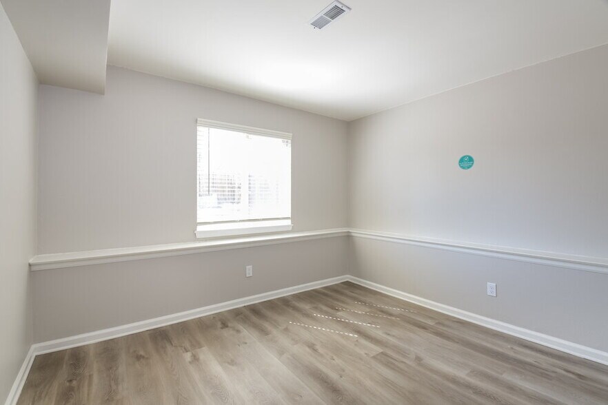 Building Photo - 11575 Marshall Ct