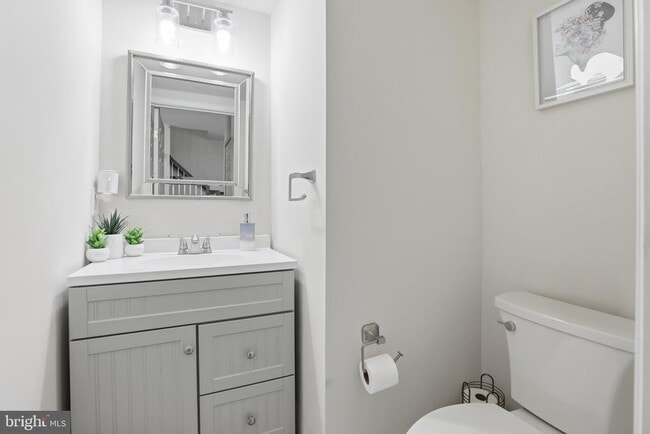 Building Photo - 18525 Sierra Springs Square