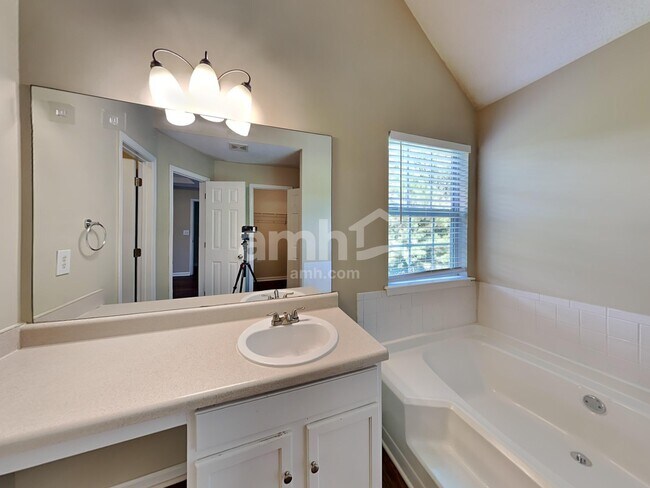 Building Photo - 4760 Duration Ct