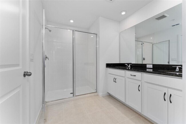 Building Photo - 9839 Walkway Dr