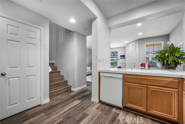 Building Photo - 154 Via Katrina