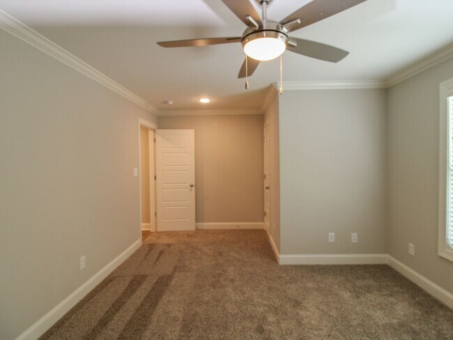 Building Photo - Fabulous Home in Canebrake
