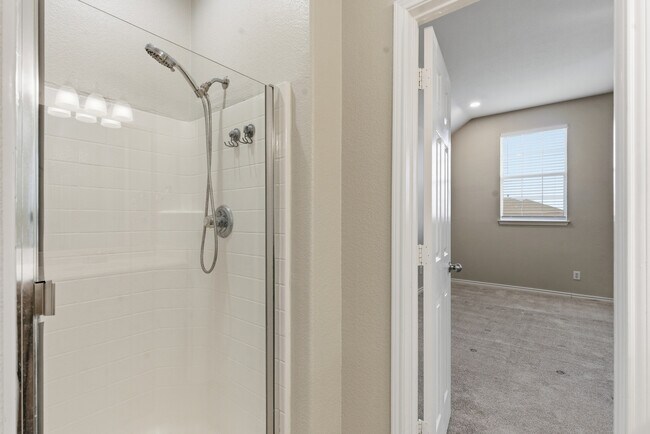 Building Photo - 12404 Pinestraw Rd