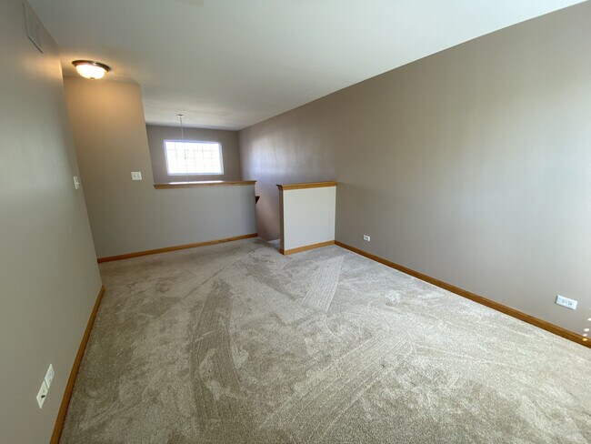 Building Photo - 545 Yorkshire Ln