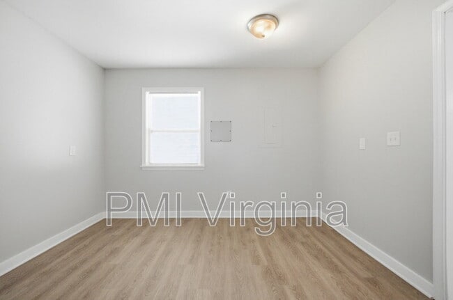 Building Photo - 308 Winchester Dr