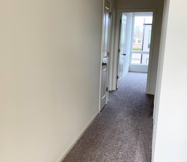 Building Photo - 1300 Catalina Ct.