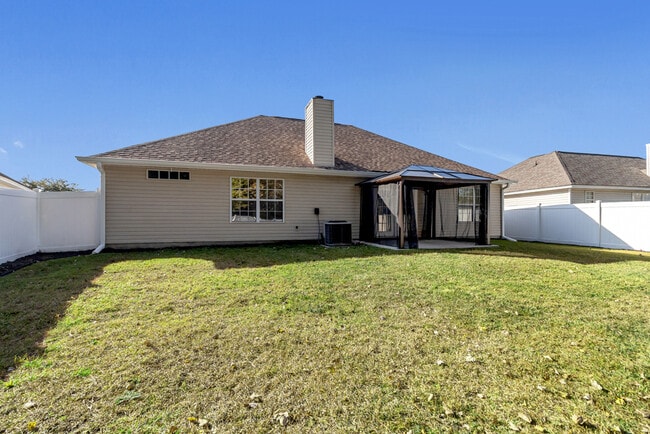 Building Photo - 19 Aquinnah Dr