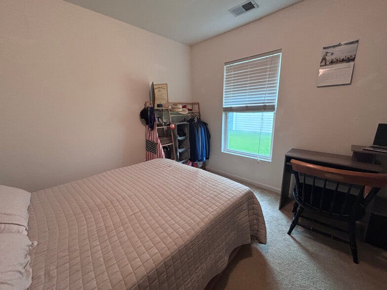 Building Photo - 412 Vinicio Dr