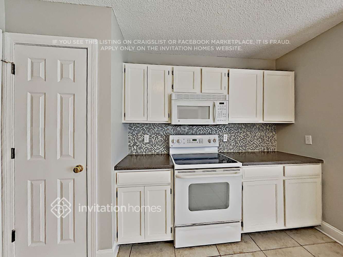 Building Photo - 8346 Lakemont Dr