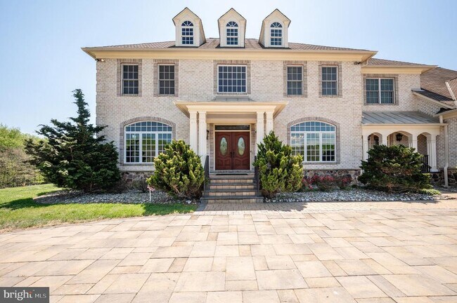 Building Photo - 13071 Haddonfield Ln
