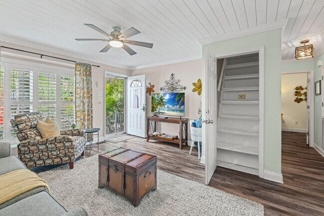 Building Photo - 1937 Grove Bluff Cir W