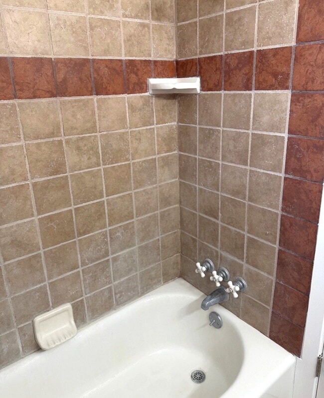 Building Photo - Beautiful 2 story home in an established neighborhood in Bryan, TX