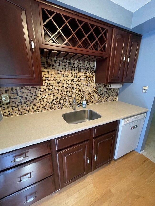 Building Photo - 604 Arkwood Dr
