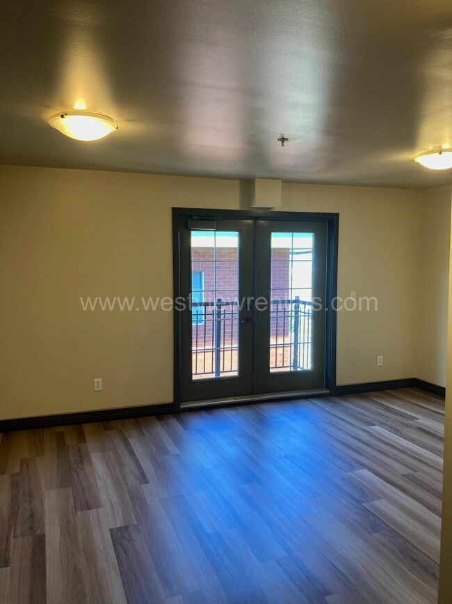 Interior Photo - Morse Landing - USIT
