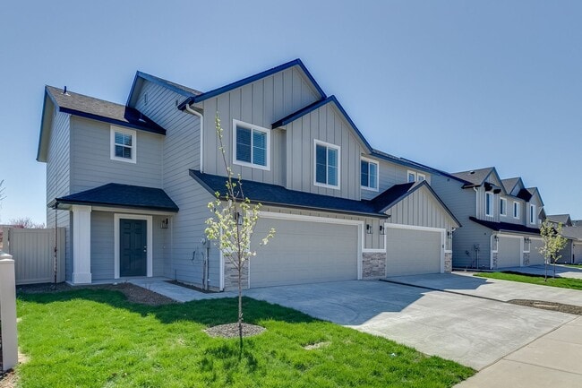 Primary Photo - Beautiful 3 Bedroom Townhome for Lease!