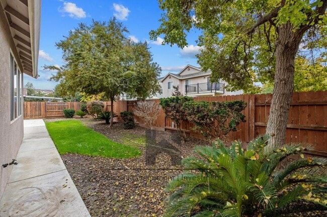 Building Photo - 3169 Brickfield Ave