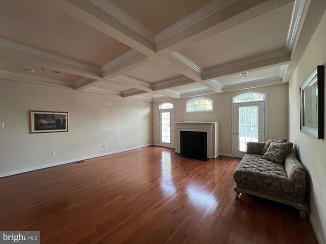 Building Photo - 604 Ridgemont Ave