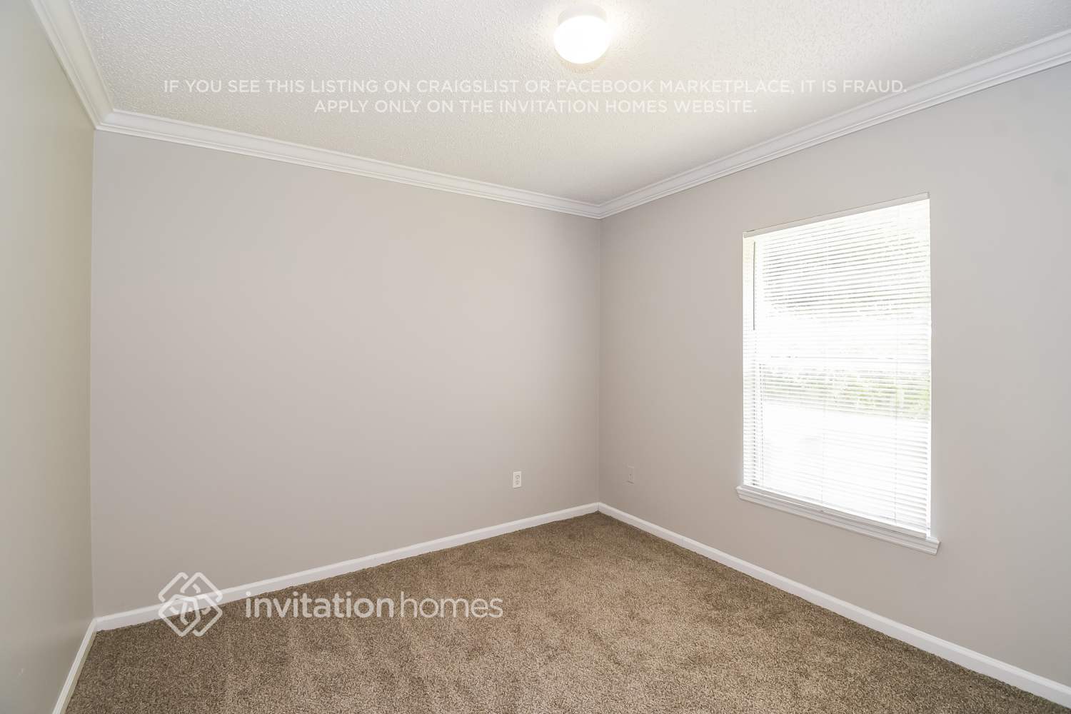 Building Photo - 9294 Thunderbolt Dr